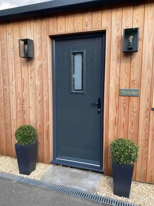 Larks Leaze Lodge, Steeple Ashton, Wiltshire Trowbridge Exterior photo